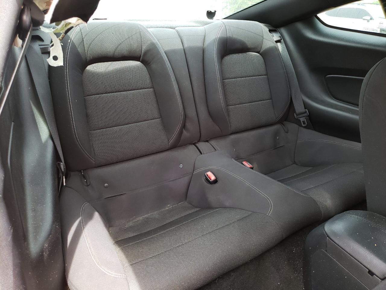 1FA6P8AM4G5283768 2016 Ford Mustang