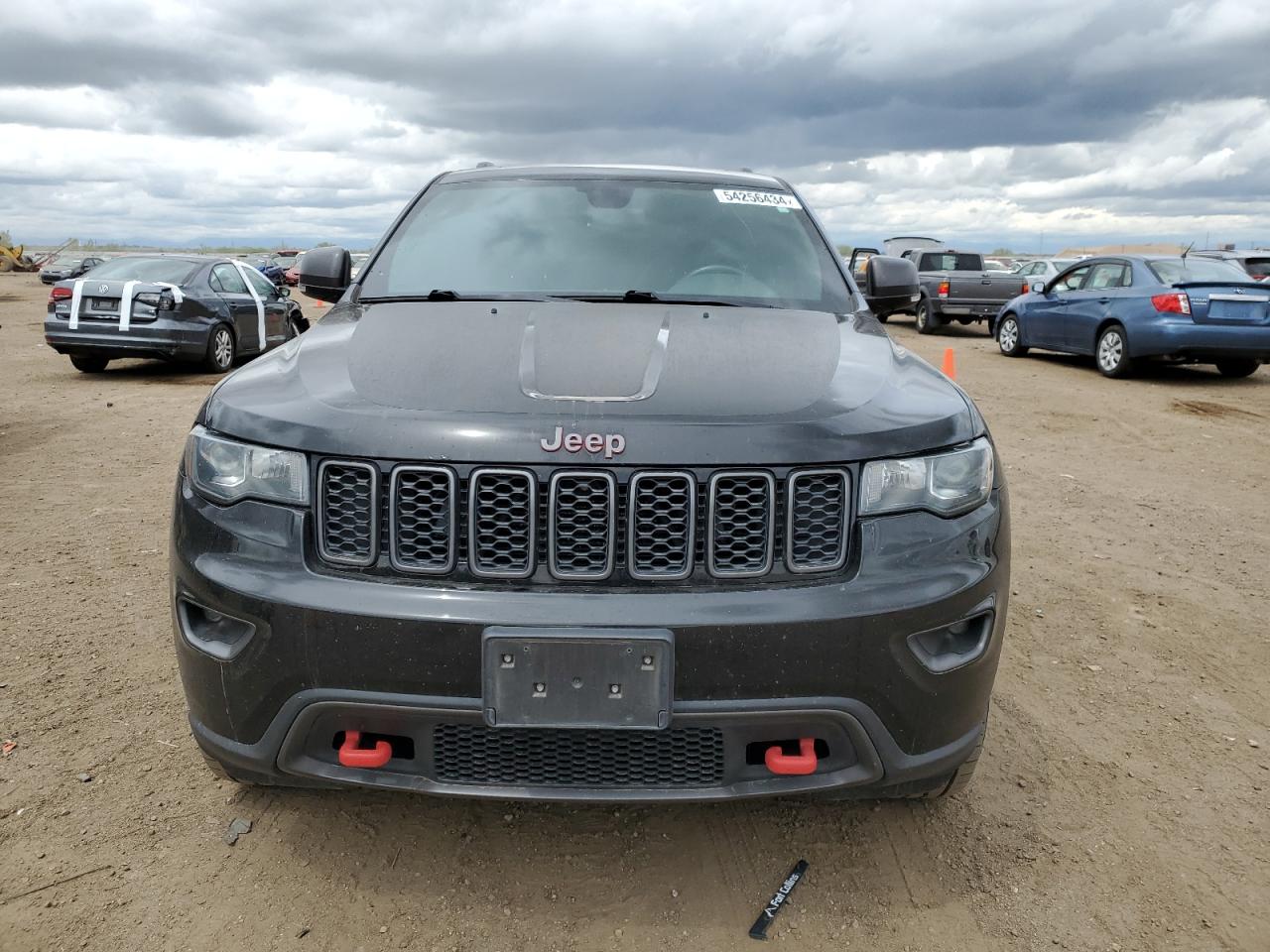 1C4RJFLG2JC233961 2018 Jeep Grand Cherokee Trailhawk