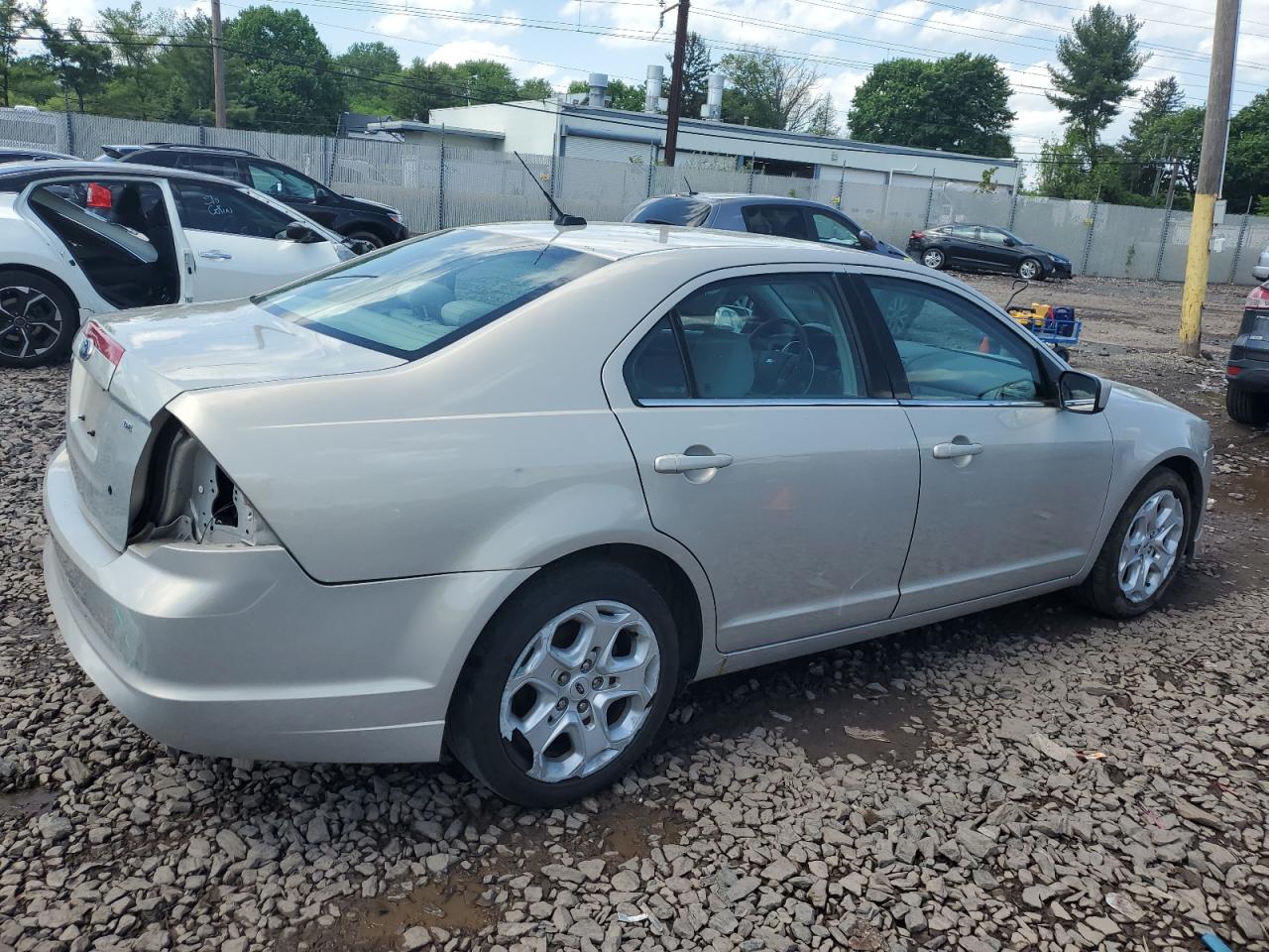 3FAHP0HA8AR413884 2010 Ford Fusion Se