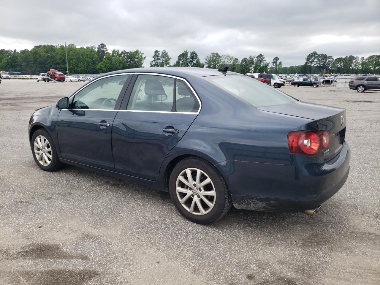 3VWRZ7AJ8AM065087 2010 Volkswagen Jetta Se