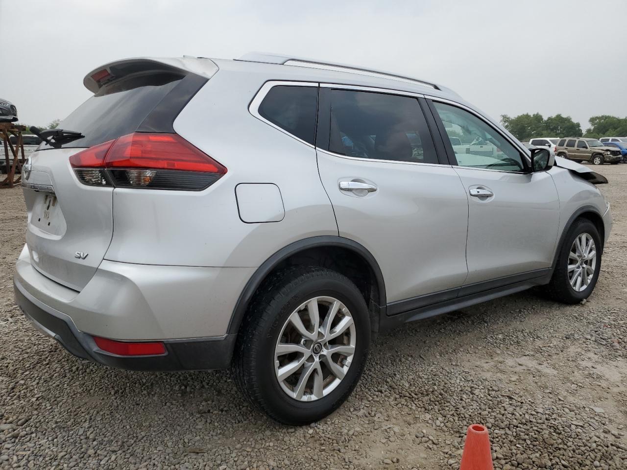 2017 Nissan Rogue S vin: KNMAT2MT2HP537824