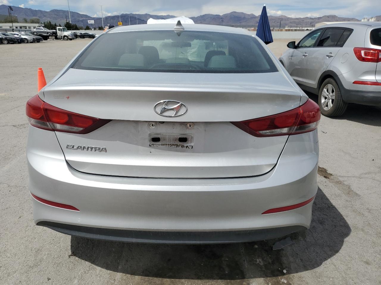 5NPD84LF7HH025512 2017 Hyundai Elantra Se