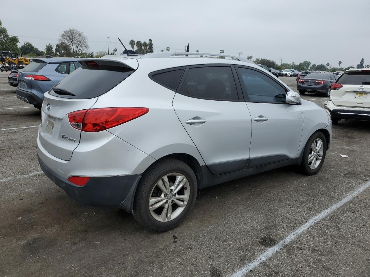 KM8JU3AC0CU339093 2012 Hyundai Tucson Gls