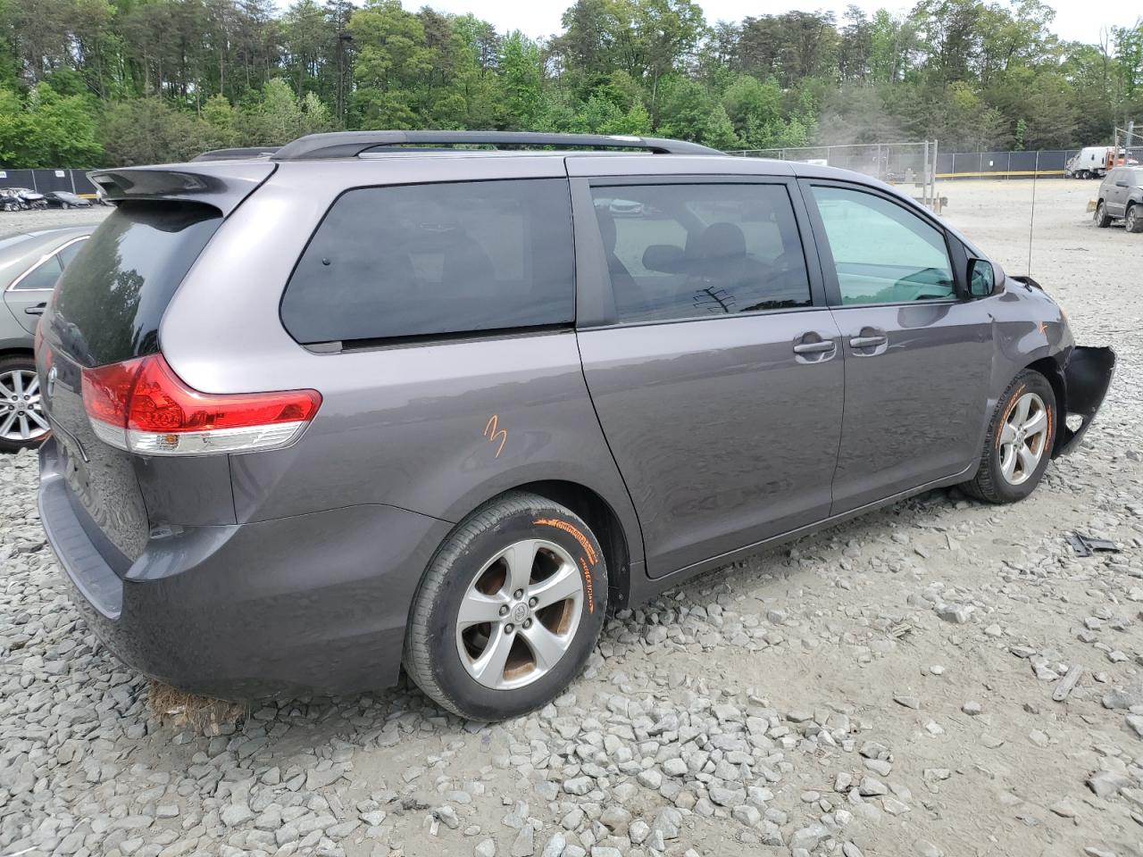 5TDKK3DC8DS319562 2013 Toyota Sienna Le