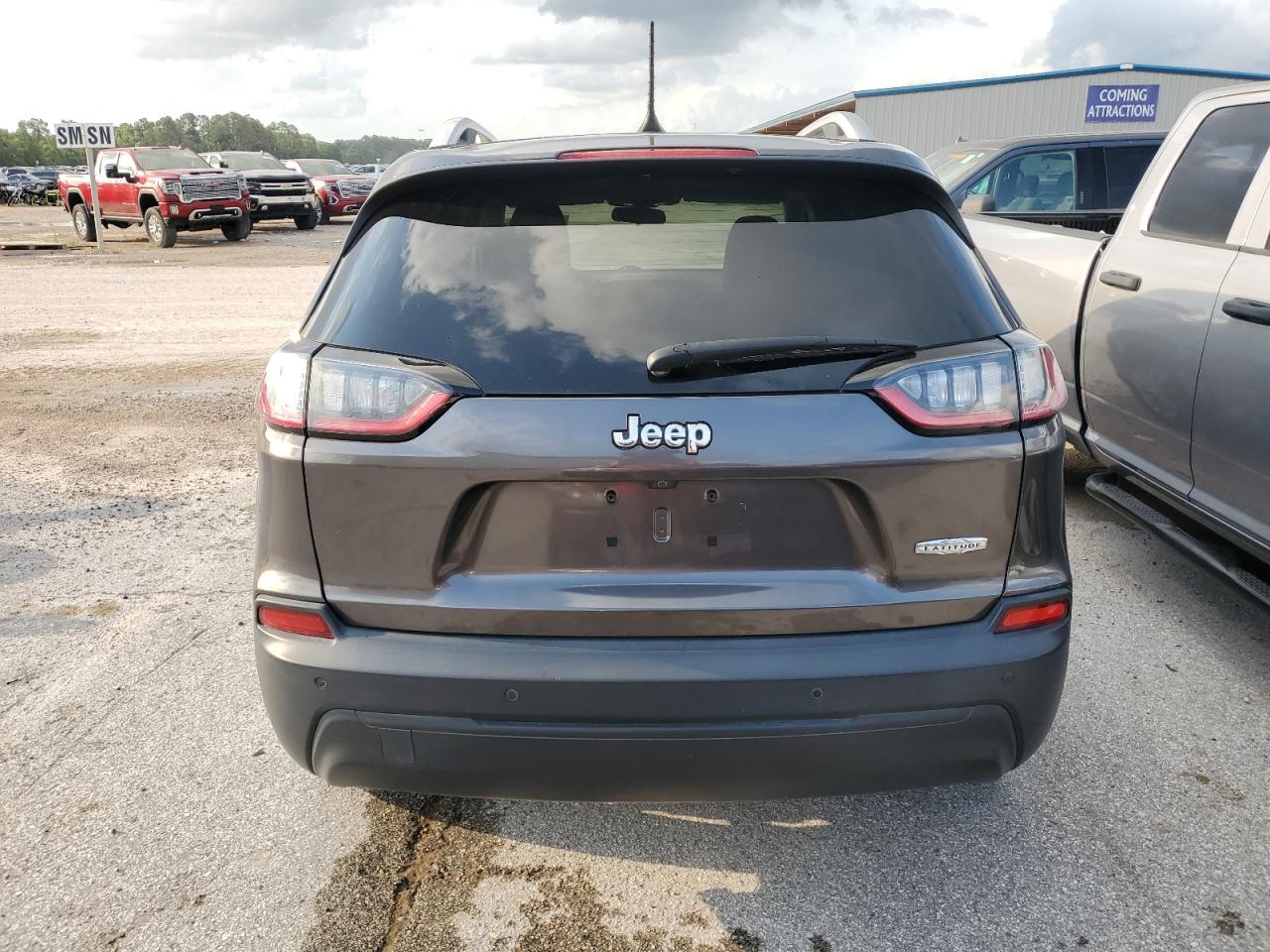 1C4PJLLB0KD348113 2019 Jeep Cherokee Latitude Plus