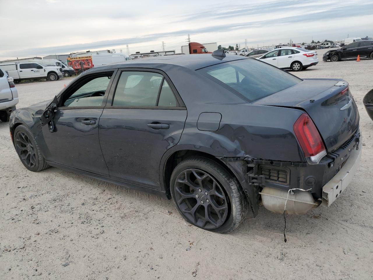 2C3CCABT5KH556163 2019 Chrysler 300 S