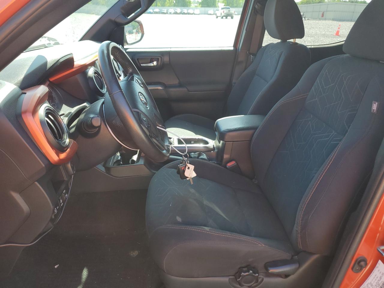 3TMCZ5AN4HM102923 2017 Toyota Tacoma Double Cab