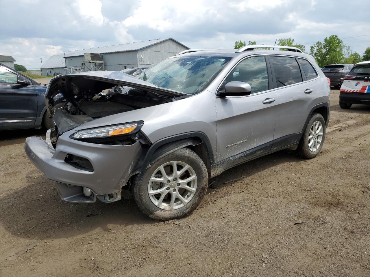 1C4PJMCXXJD517327 2018 Jeep Cherokee Latitude