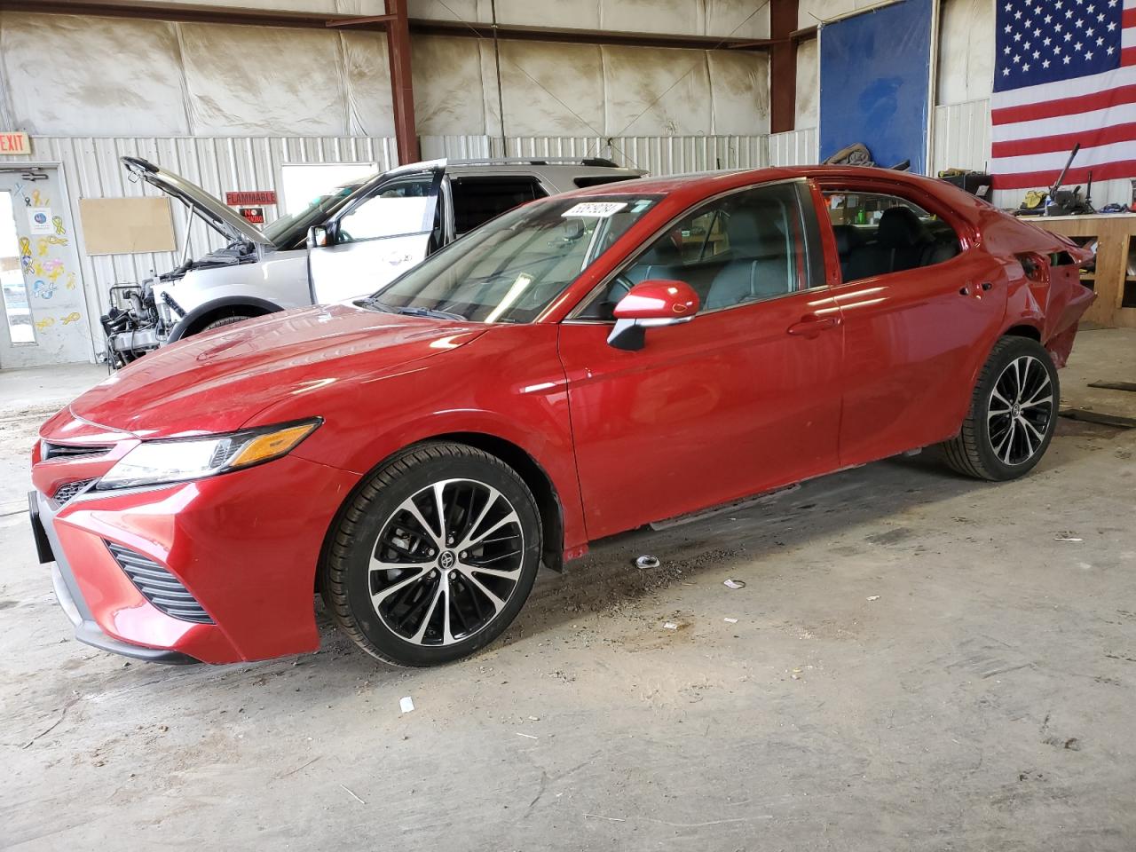 2019 Toyota Camry L vin: 4T1B11HK8KU181731