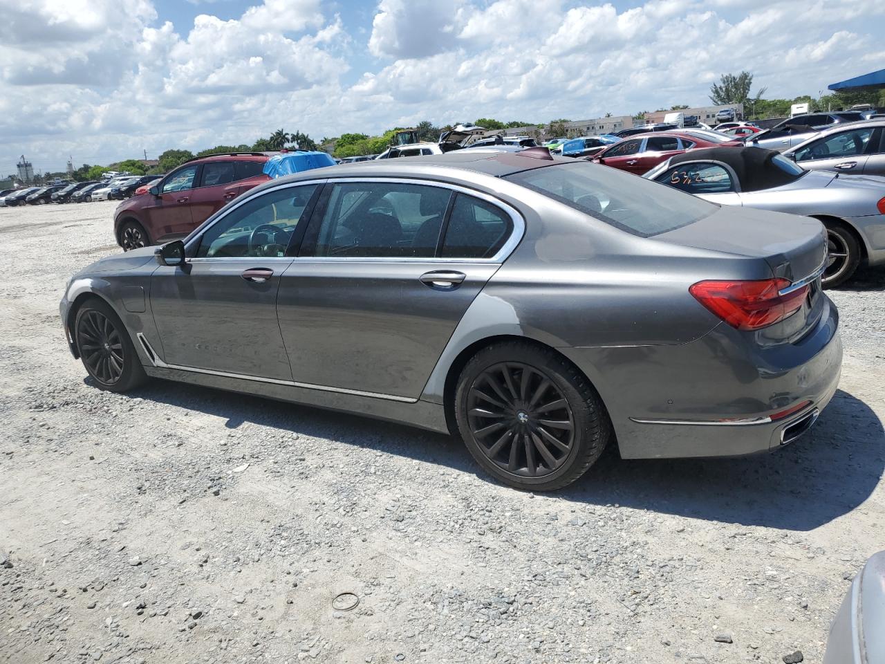 WBA7J2C38HG497702 2017 BMW 740 Xe