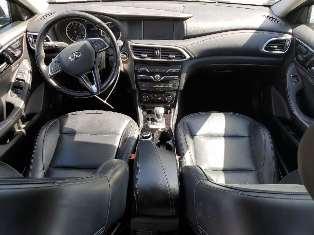 SJKCH5CR6HA030250 2017 Infiniti Qx30 Base