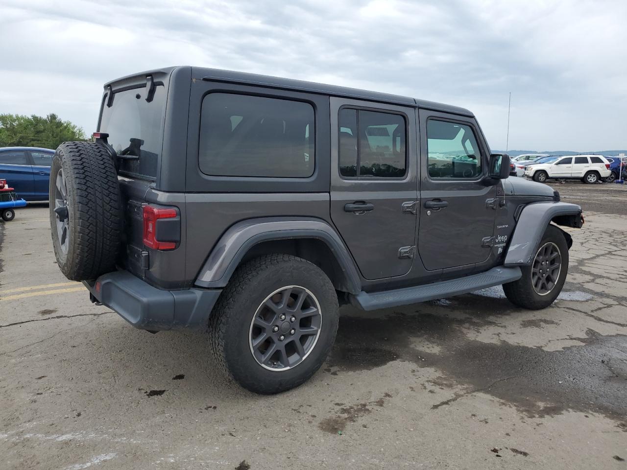 1C4HJXEG3KW570864 2019 Jeep Wrangler Unlimited Sahara