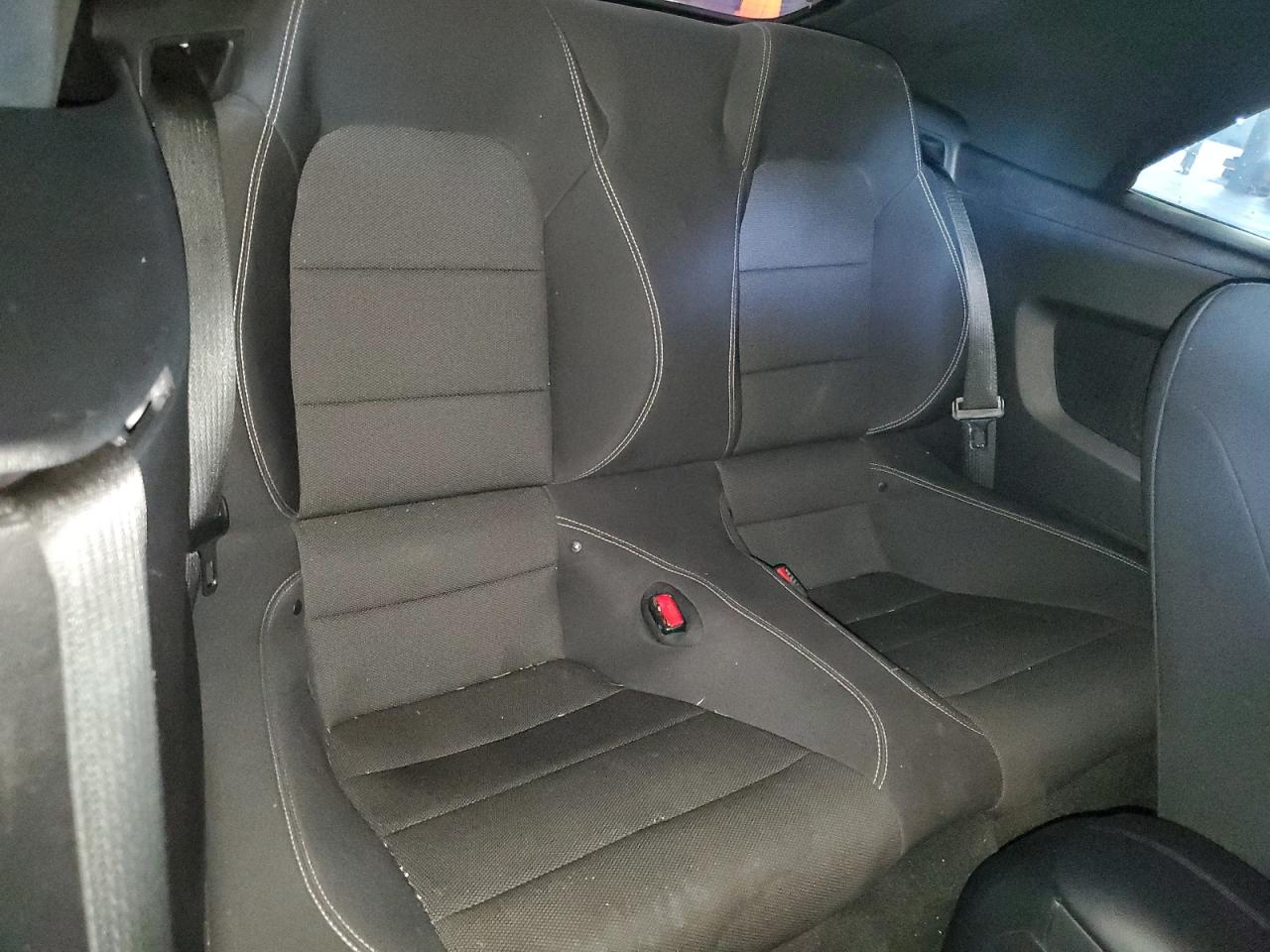 1FATP8EM4H5318100 2017 Ford Mustang