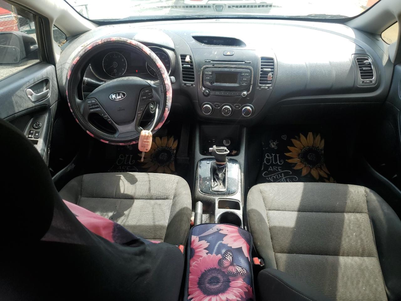 3KPFK4A7XJE198733 2018 Kia Forte Lx