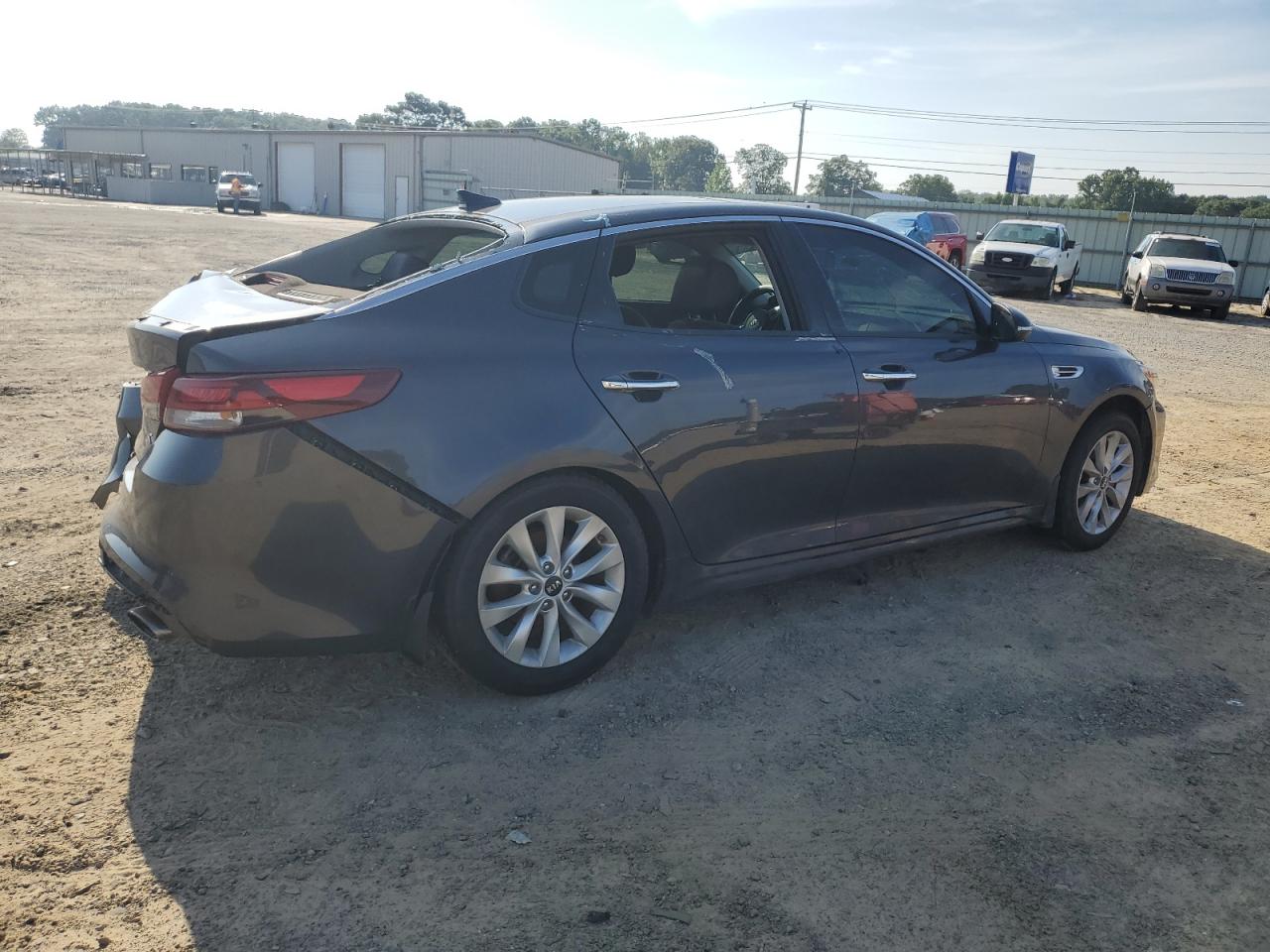 2018 Kia Optima Lx vin: 5XXGT4L36JG233397