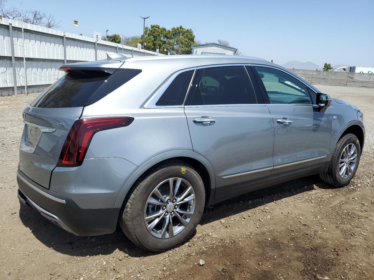 1GYKNCRS4PZ197111 2023 Cadillac Xt5 Premium Luxury