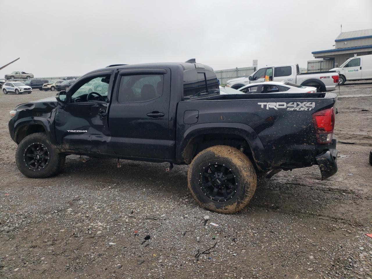 2018 Toyota Tacoma Double Cab vin: 3TMCZ5AN2JM183815