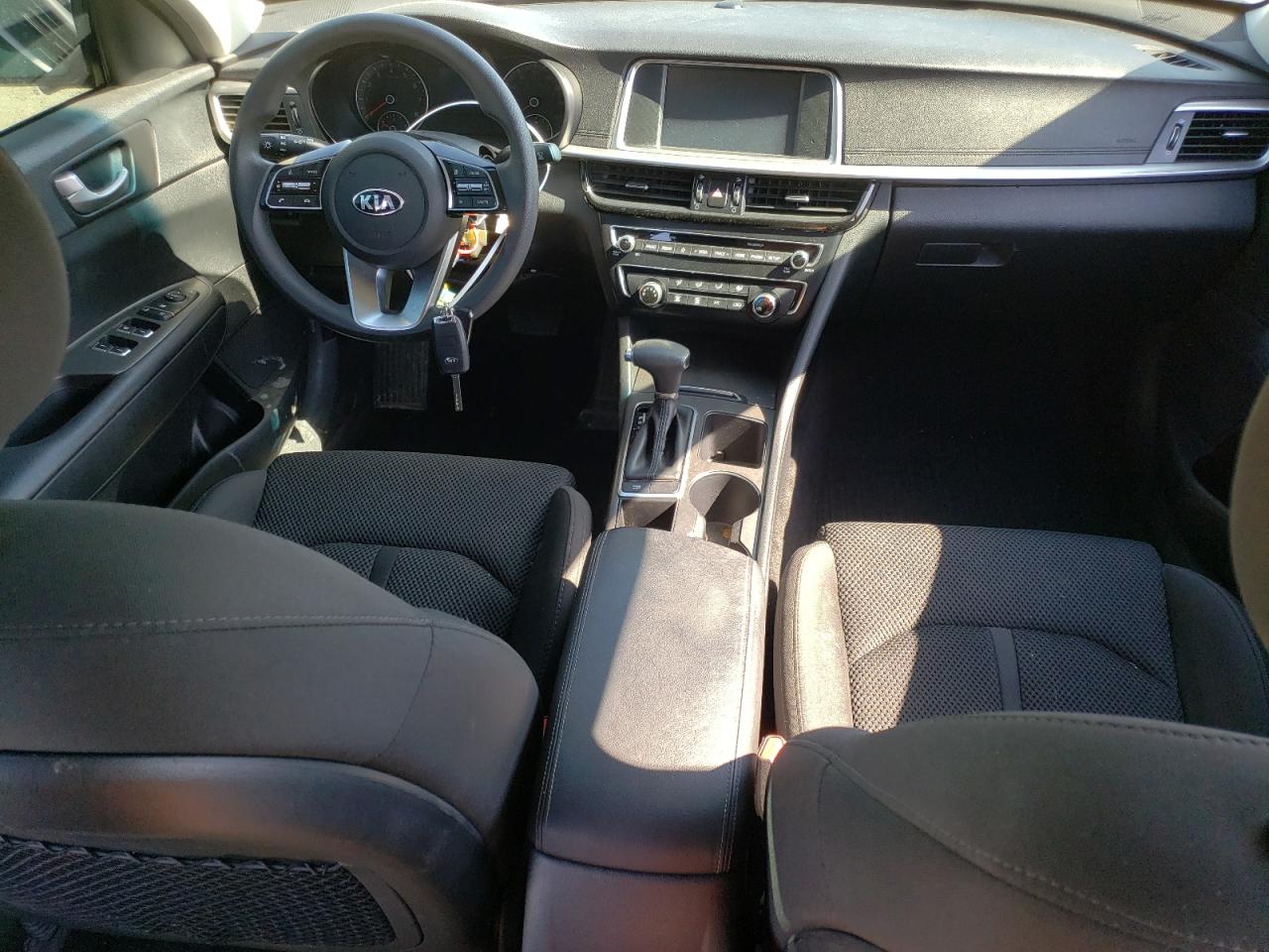 5XXGT4L38KG352263 2019 Kia Optima Lx