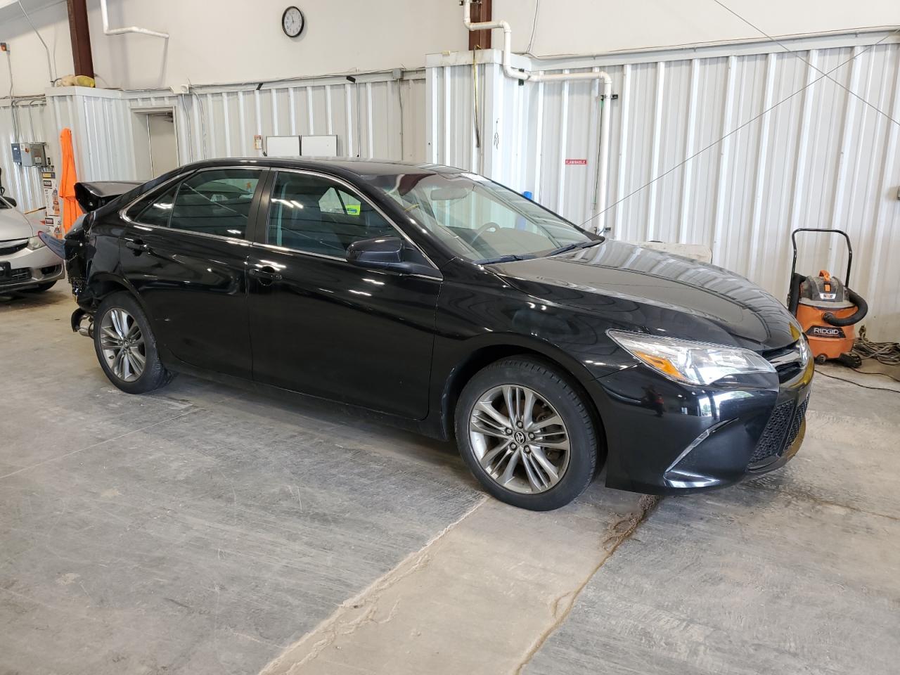 4T1BF1FKXHU336230 2017 Toyota Camry Le