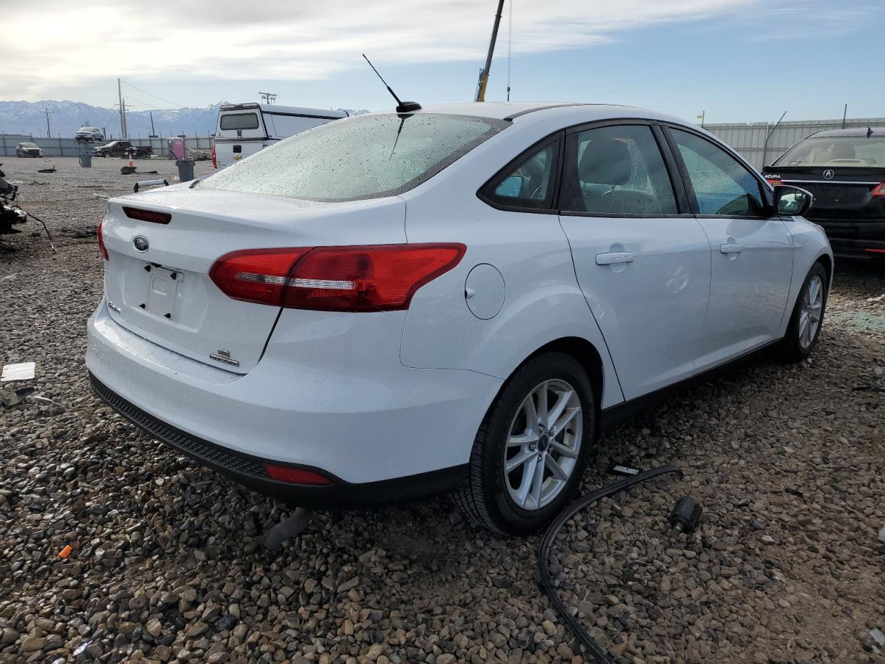 2015 Ford Focus Se vin: 1FADP3F28FL314239