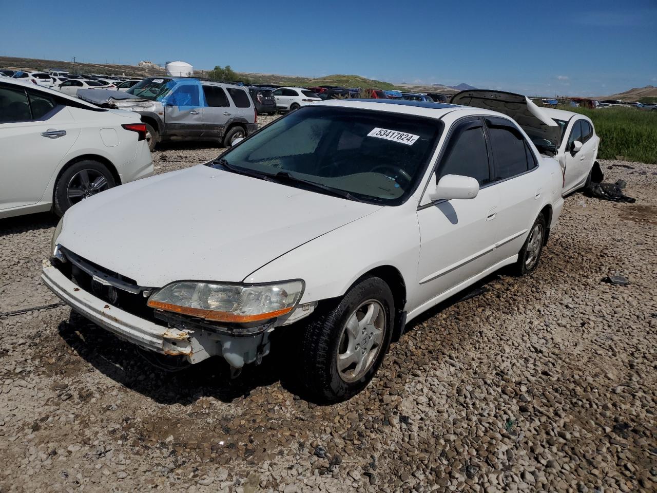 1HGCG5657WA233709 1998 Honda Accord Ex