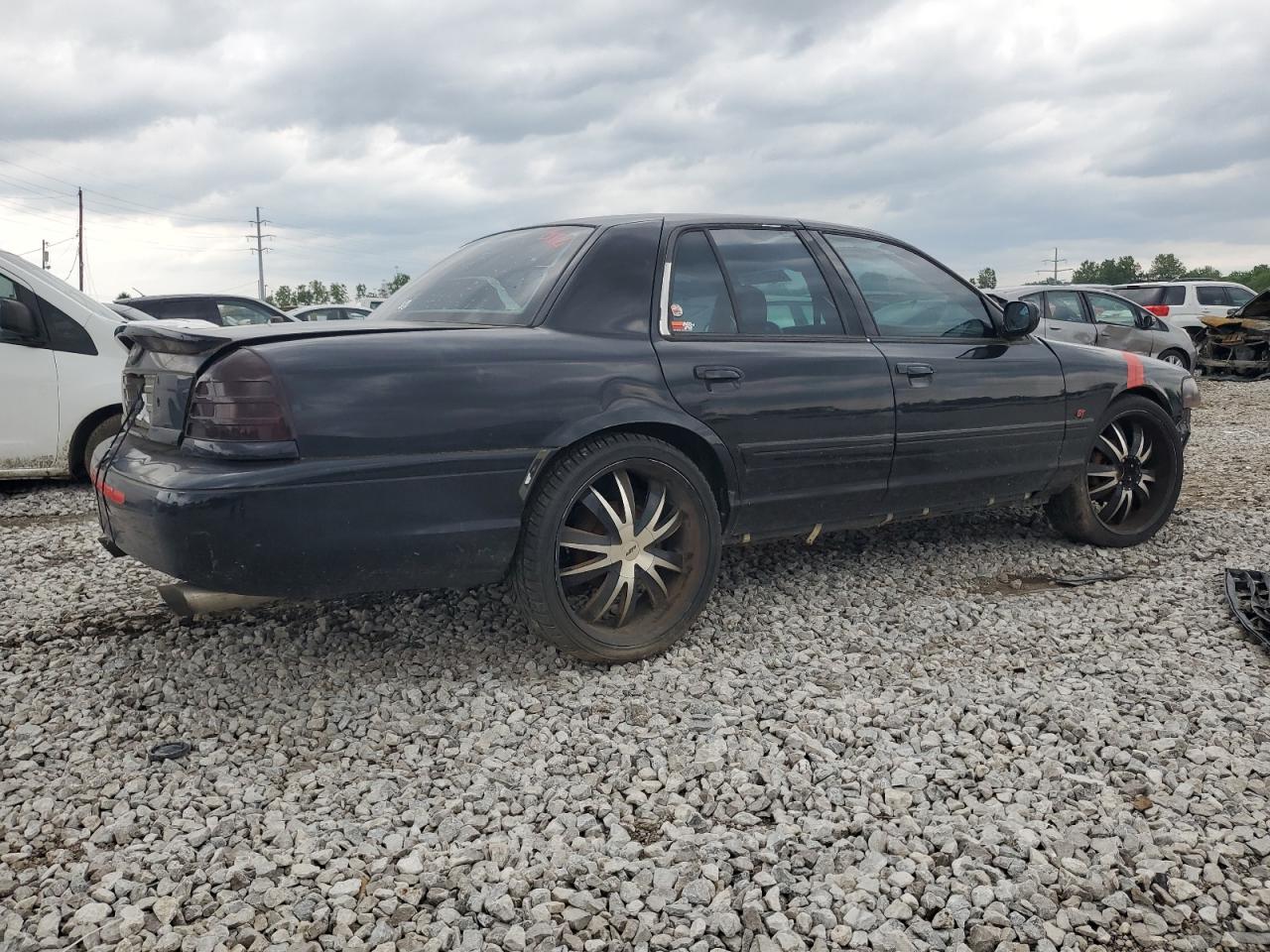 2FAFP74W53X134818 2003 Ford Crown Victoria Lx