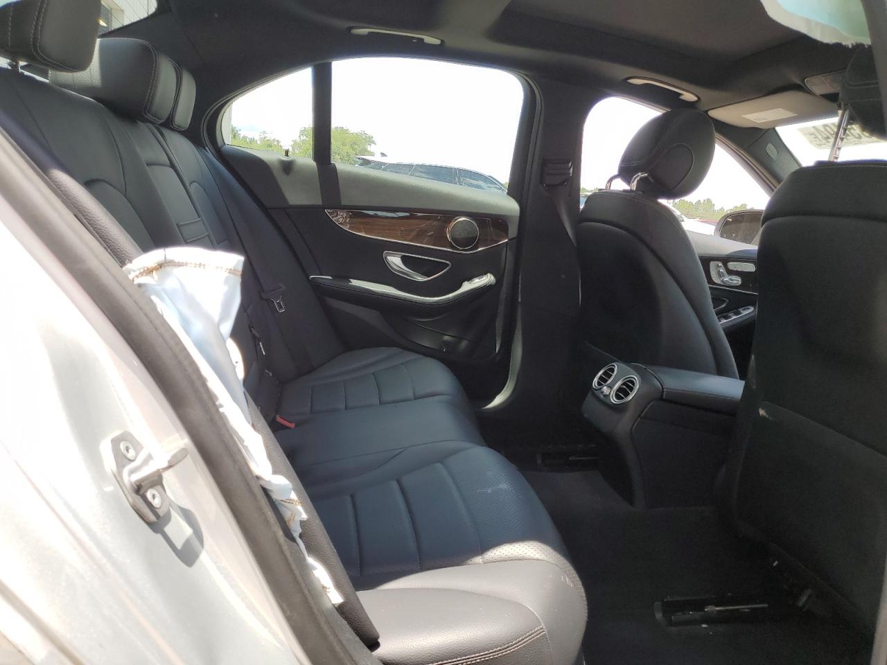 WDDWF4JBXJR346589 2018 Mercedes-Benz C 300