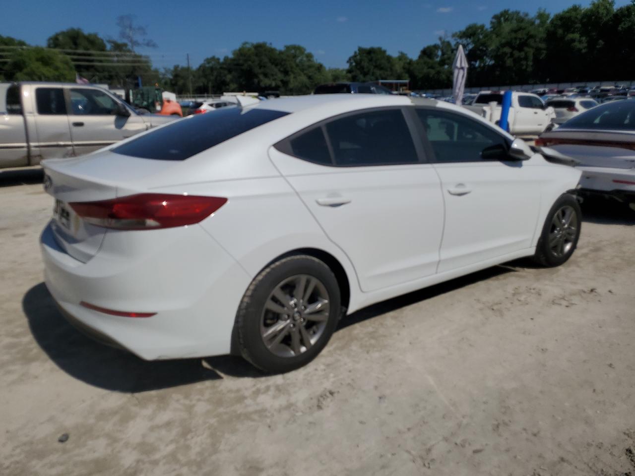 5NPD84LF5JH250422 2018 Hyundai Elantra Sel