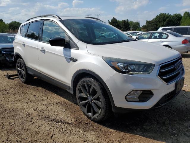 2017 FORD ESCAPE SE - 1FMCU9G97HUB88381