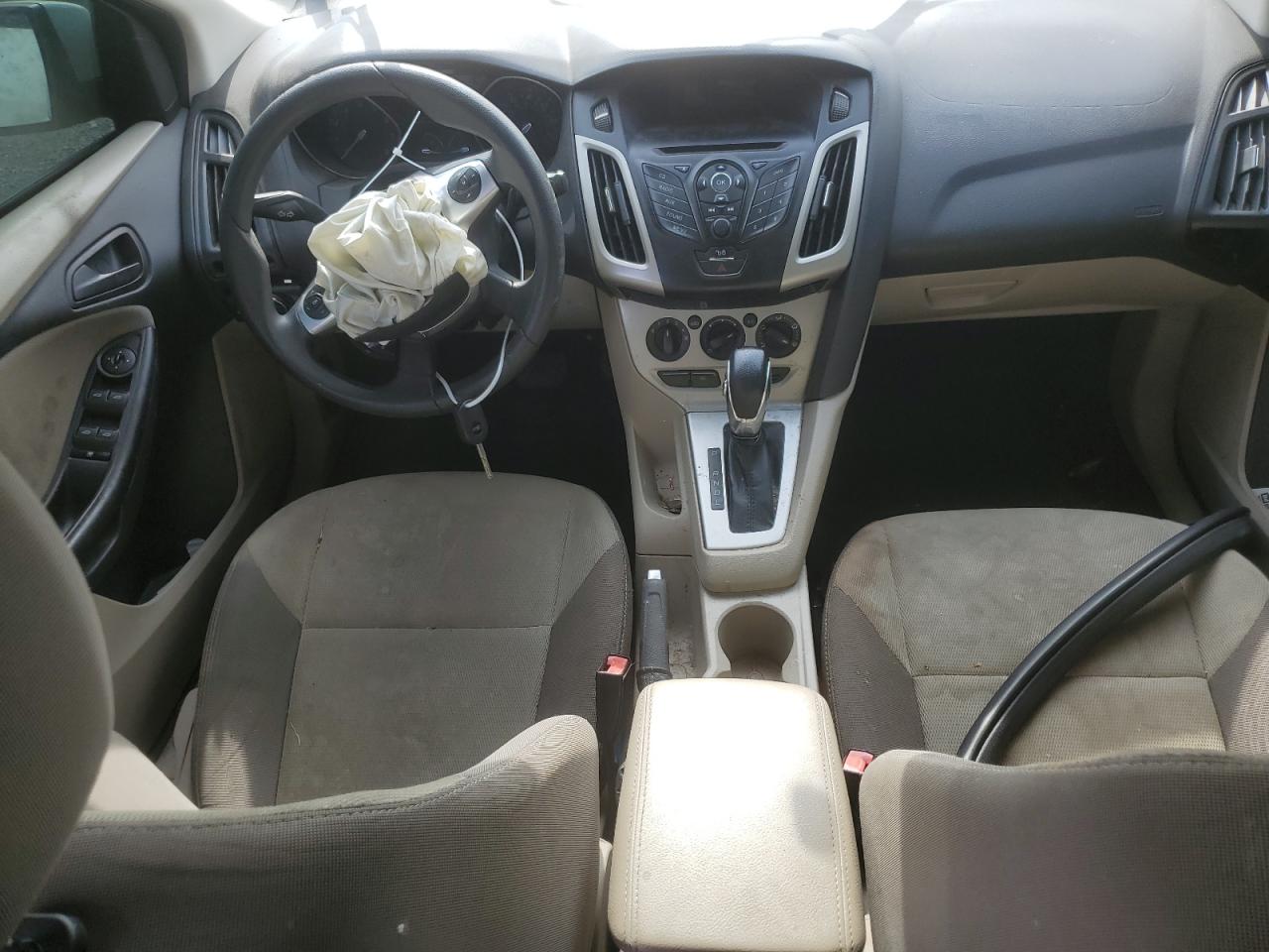 1FAHP3F23CL431370 2012 Ford Focus Se