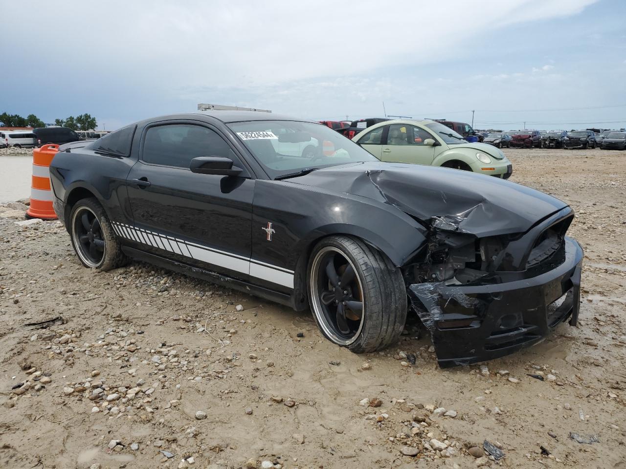 2014 Ford Mustang vin: 1ZVBP8AM7E5301716