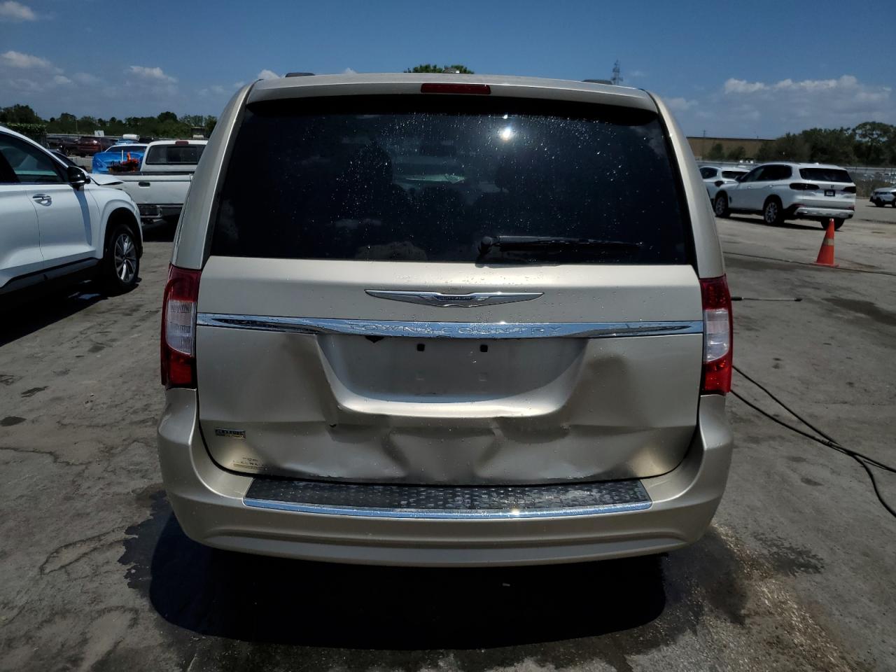 2C4RC1BGXFR552716 2015 Chrysler Town & Country Touring