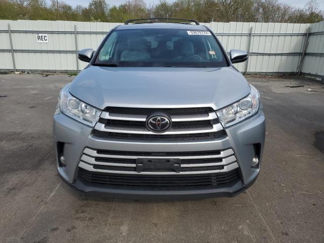 2018 Toyota Highlander Le VIN: 5TDBZRFH4JS900754 Lot: 53670724