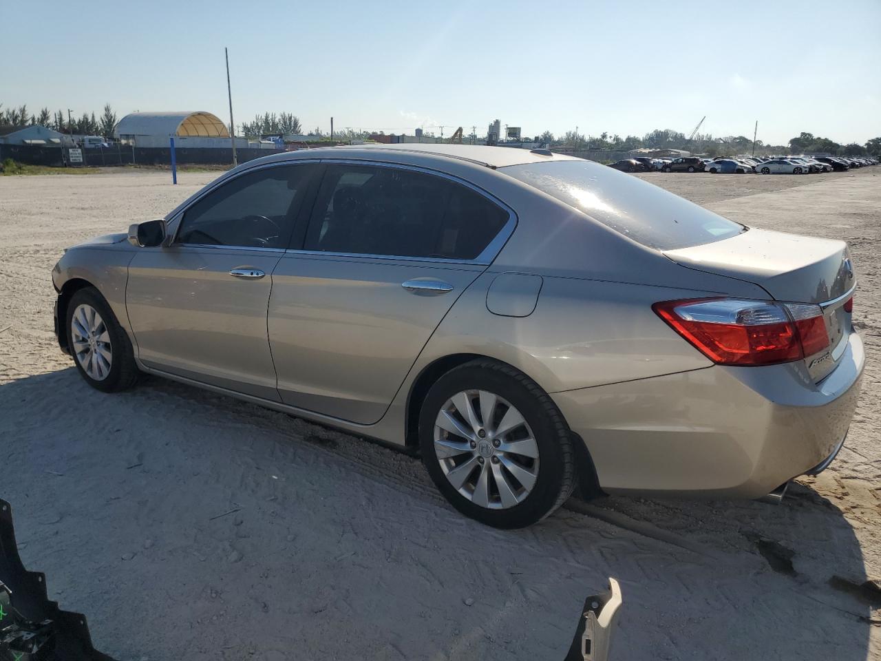 1HGCR3F86DA011720 2013 Honda Accord Exl