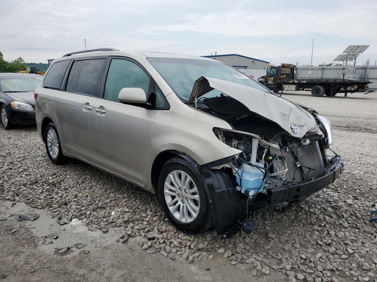 5TDYK3DC1FS601748 2015 Toyota Sienna Xle