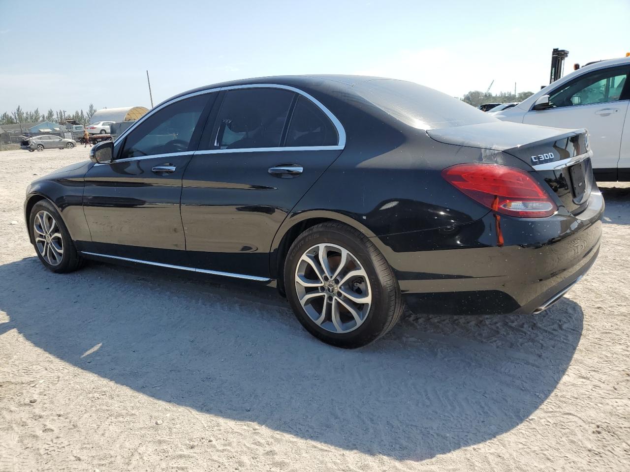 55SWF4JB0HU215793 2017 Mercedes-Benz C 300