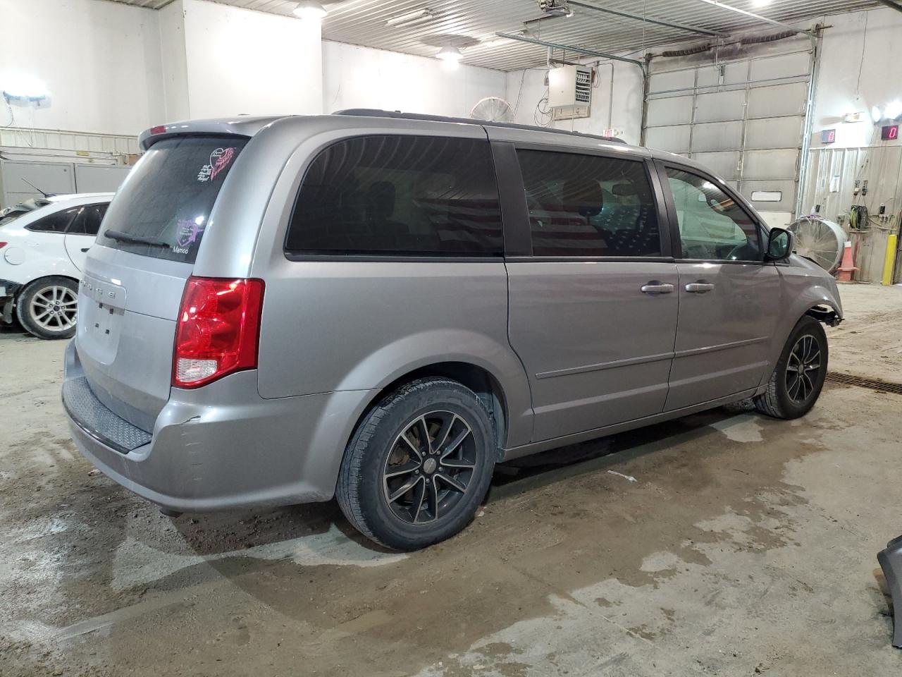 2C4RDGBG1HR679017 2017 Dodge Grand Caravan Se