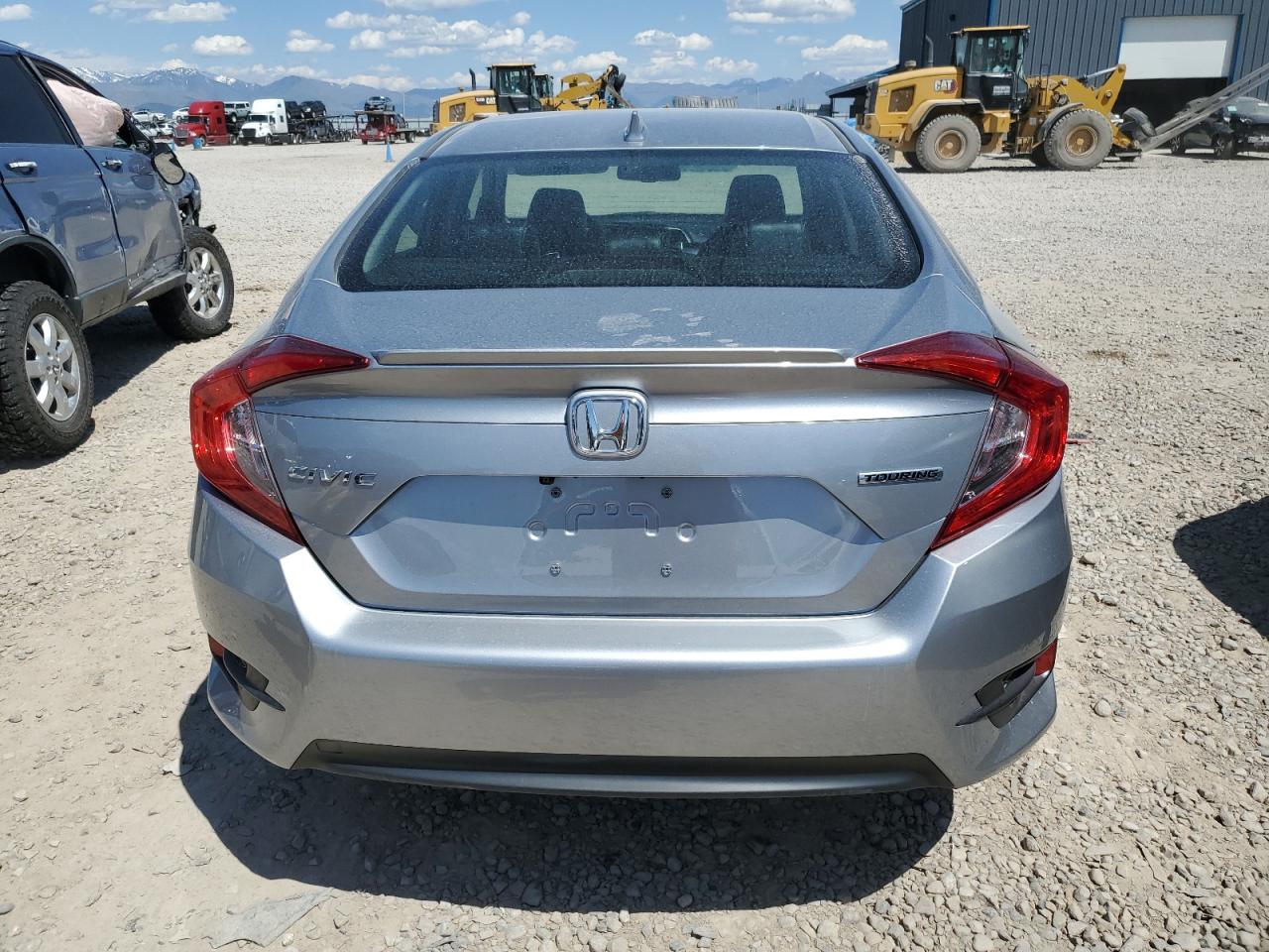 JHMFC1F97JX041441 2018 Honda Civic Touring