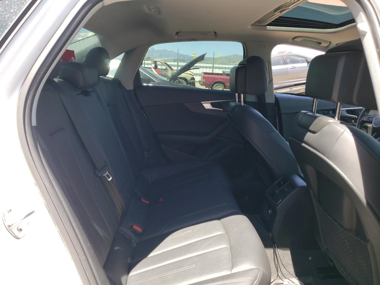 WAUDNAF42HN045861 2017 Audi A4 Premium