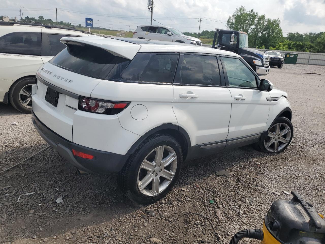 2015 Land Rover Range Rover Evoque Pure Premium vin: SALVR2BG2FH071625