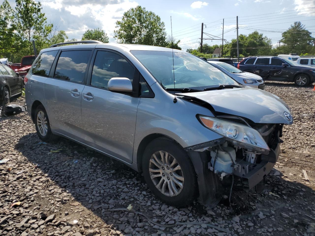 5TDYK3DC7DS317778 2013 Toyota Sienna Xle