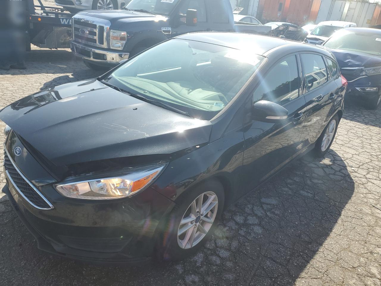 2015 Ford Focus Se vin: 1FADP3K24FL234605