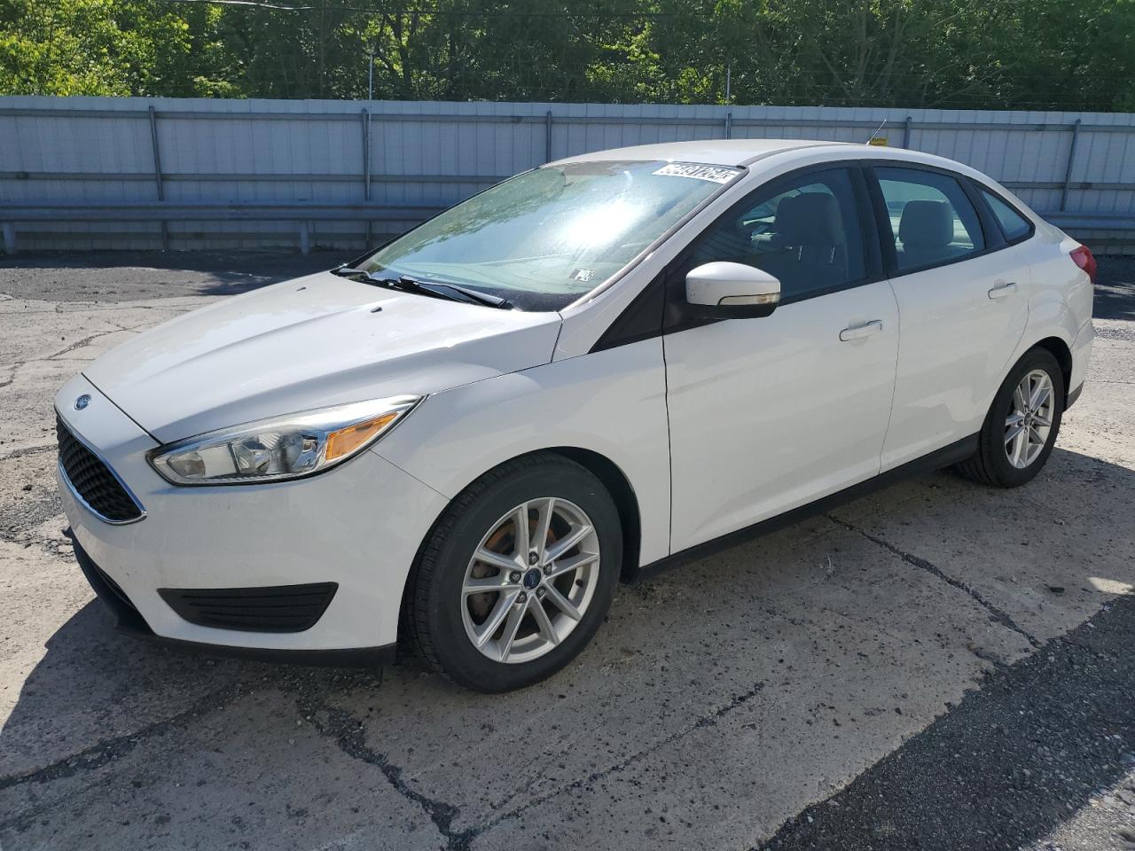 1FADP3F2XGL294075 2016 Ford Focus Se