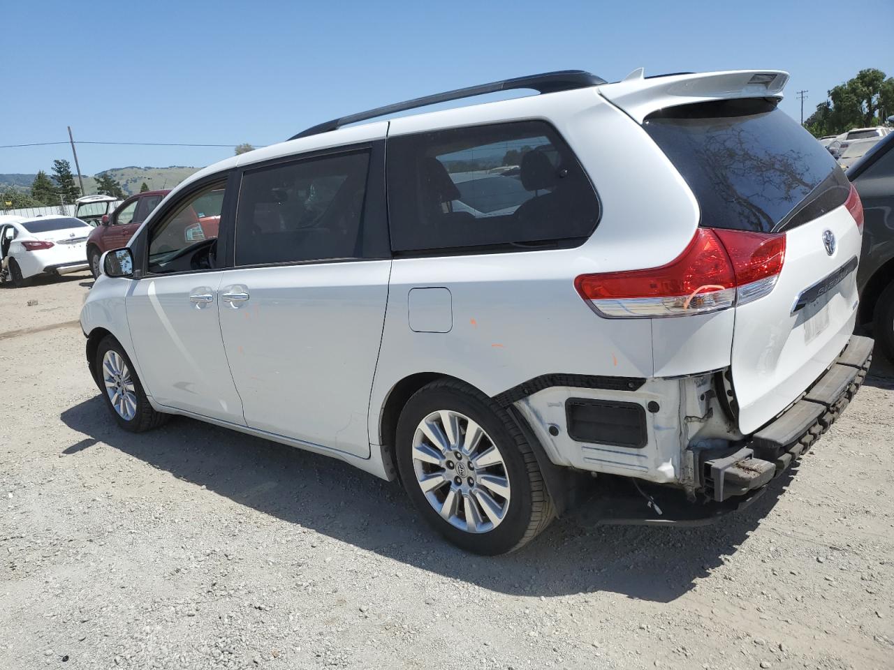 5TDYK3DC6BS039825 2011 Toyota Sienna Xle