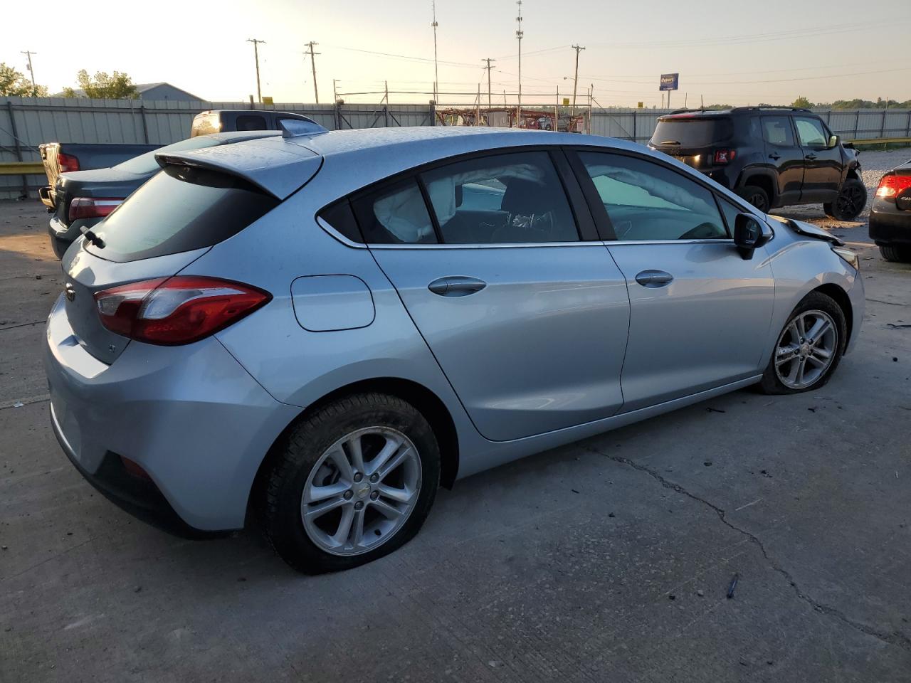 2017 Chevrolet Cruze Lt vin: 3G1BE6SM2HS542579