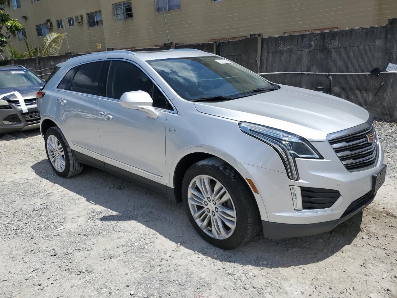 1GYKNERS5JZ121819 2018 Cadillac Xt5 Premium Luxury