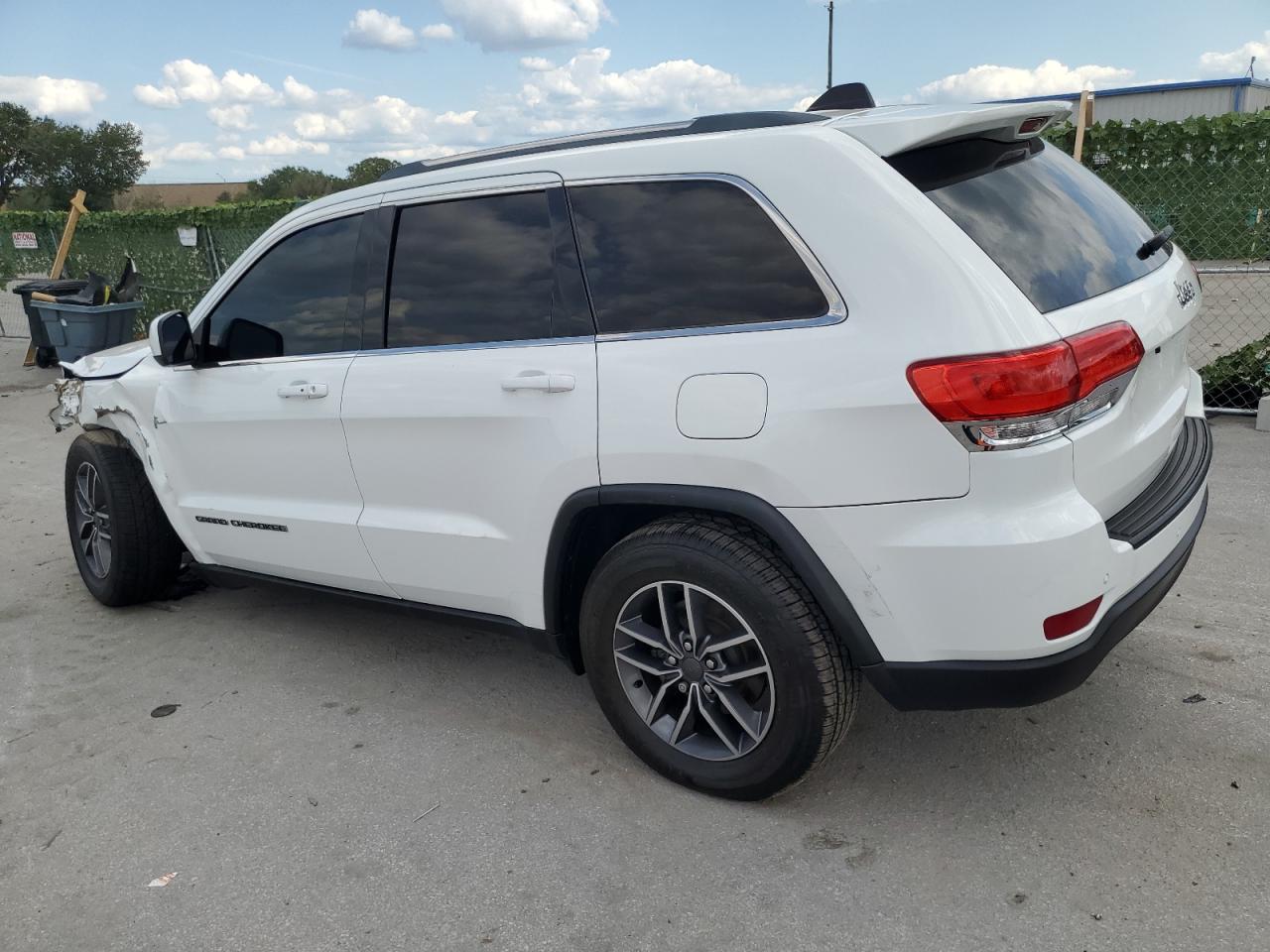 1C4RJEAG1KC534624 2019 Jeep Grand Cherokee Laredo