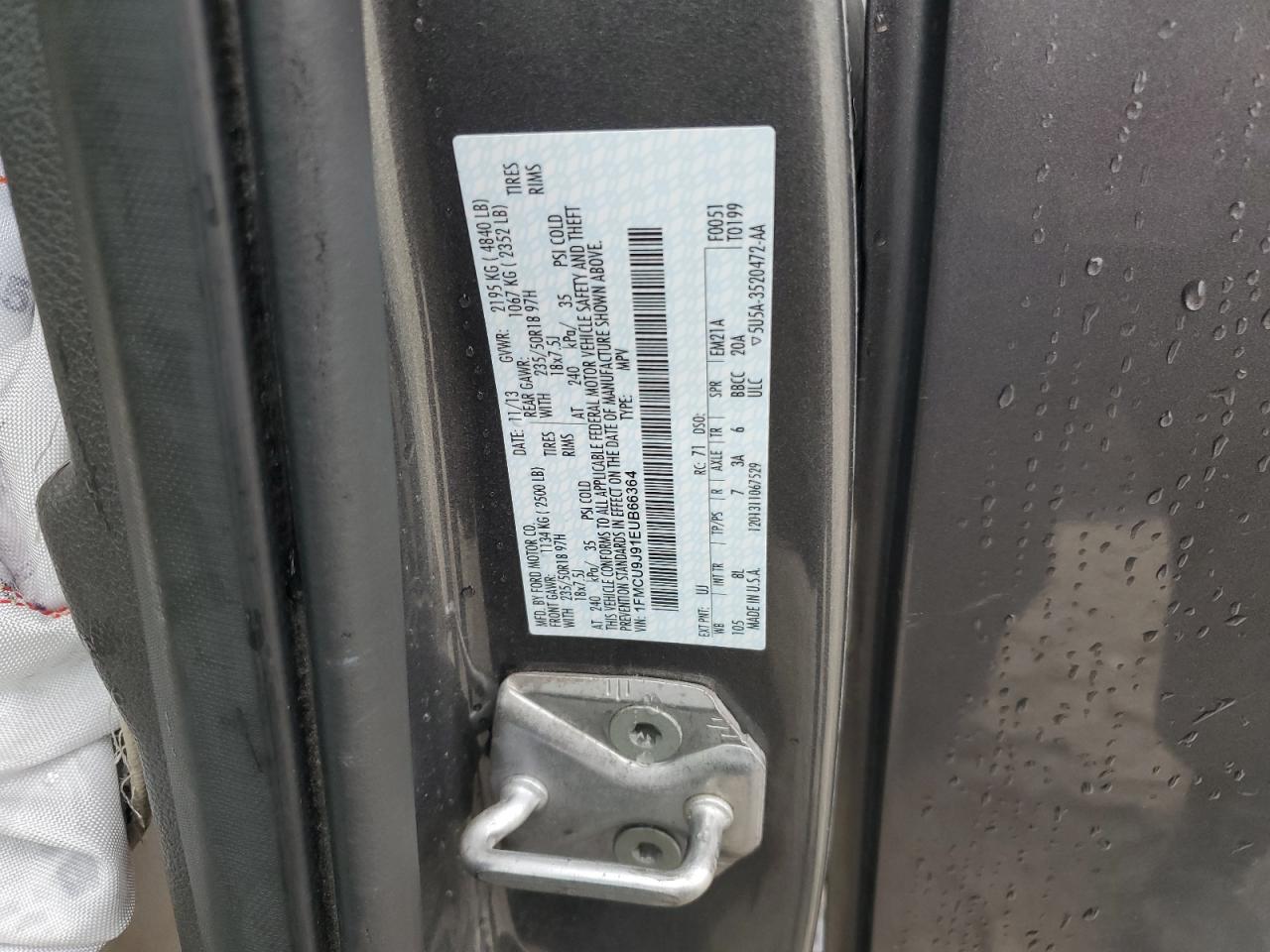 1FMCU9J91EUB66364 2014 Ford Escape Titanium