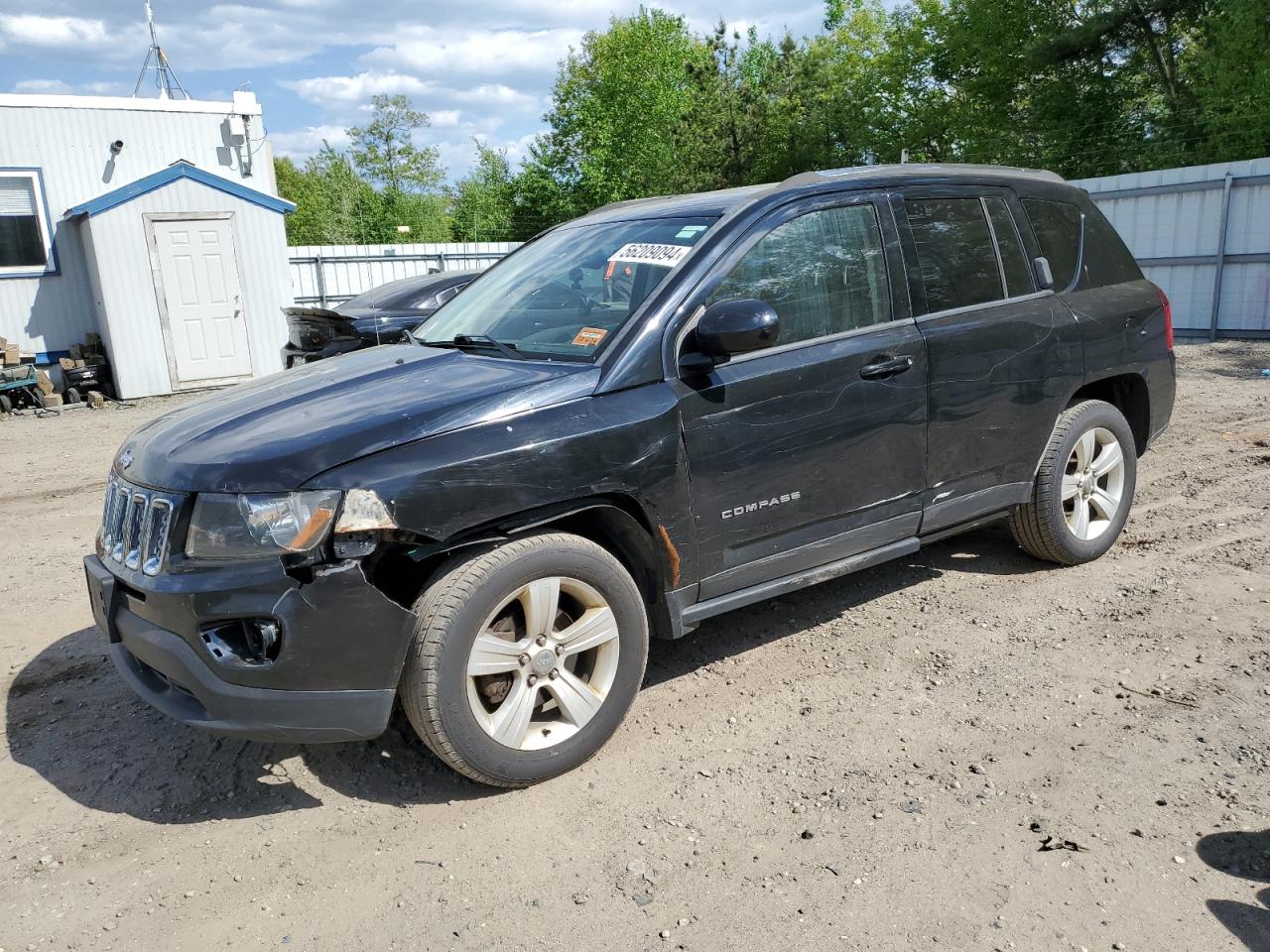 2015 Jeep Compass Latitude vin: 1C4NJDEB9FD121664