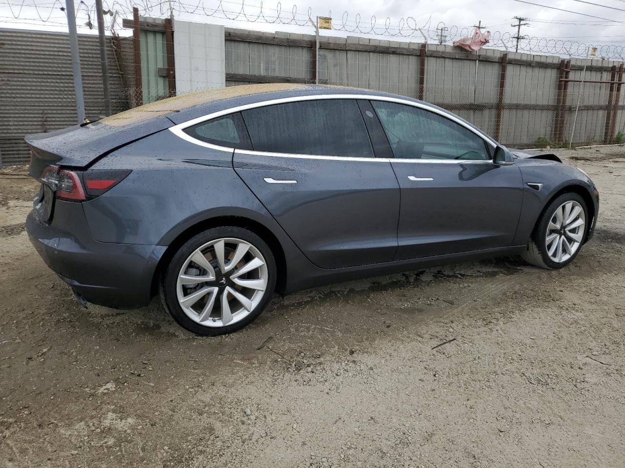 5YJ3E1EA4JF035388 2018 Tesla Model 3